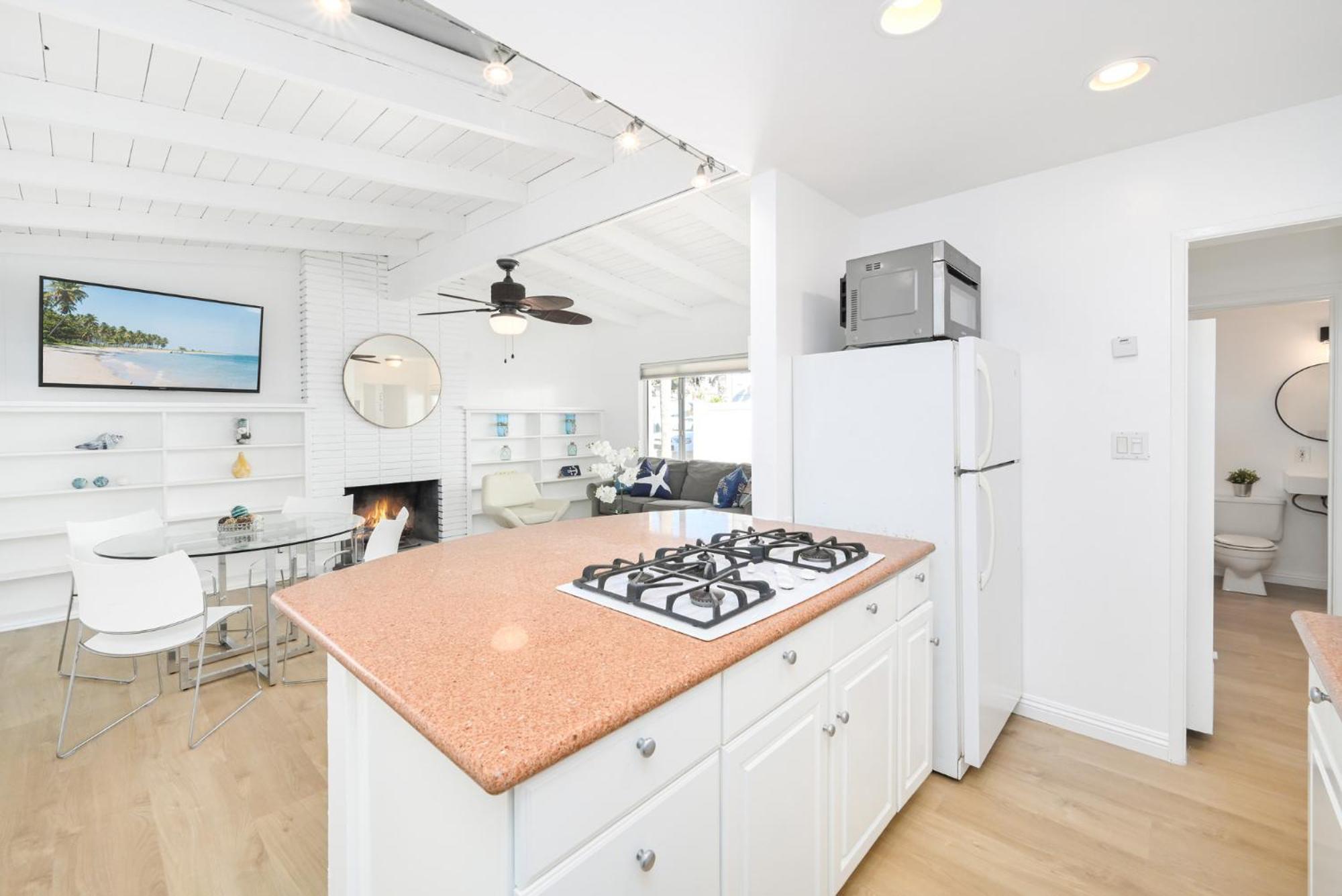 Renovated 3 Bedroom Home On 41St-1 Min Walk To Beach Newport Beach Exterior foto